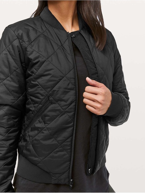 lululemon athletica Jackets & Blazers - Lululemon Warm Two Ways Bomber Sz 2 Black Quilted Reversible EUC